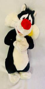 lot 177 image: Looney Tunes Sylvester Plush