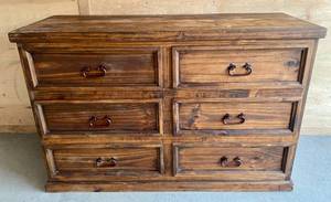 lot 13 image: Chest of Drawers