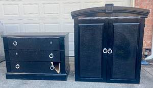 lot 68 image: Ashley Furniture South Haven Armoire Top Black 13313-49T Armoire Base Black 13313-496