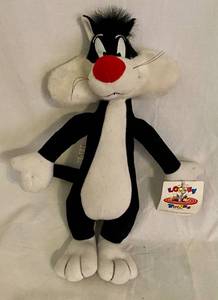 lot 105 image: Looney Tunes Sylvester Plush