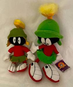 lot 106 image: 2 Looney Tunes Marin Martian