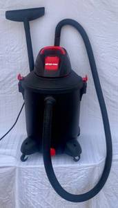 lot 130 image: Shop Vac 10gal or 37.8L 4.5HP