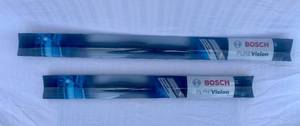 lot 137 image: 2 Bosch Pure Vision Windshield Wipers 26 26PUV and 17 17PUV