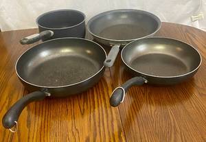 lot 139 image: 3 Pans & 1 Pot