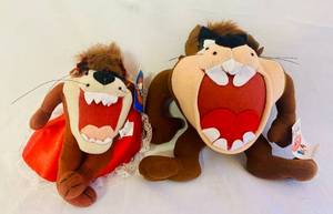 lot 182 image: Looney Tunes Tazmanian Devil Plush 1995 1997 Taz with heart Pillow