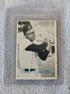 lot 123 image: Felipe Alou baseball card - Authenticity unknown