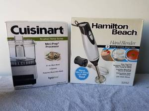 lot 159 image: Cuisinart Mini processor and Hamilton Beach Hand Blender