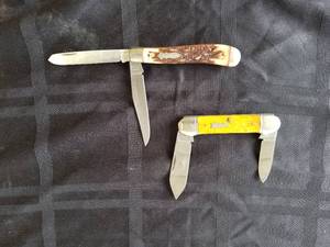 lot 72 image: Selection of 2 pocket Knifes - Uncle Henry & Standard Knife Co.