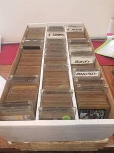 lot 140 image: Generous amount of Hockey cards 3000 trading cards