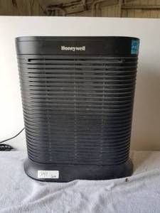 lot 341 image: Honeywell room air filter