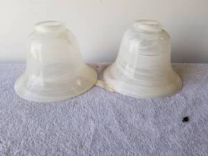 lot 334 image: Set of 2 light fixture globes