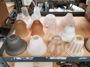 lot 314 image: Generous selection of glass light globes