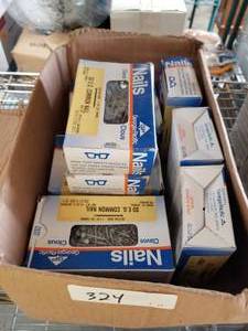 lot 324 image: 11 boxes of 3D common nails