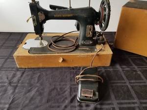 lot 238 image: Vintage White Rotary sewing machine in case