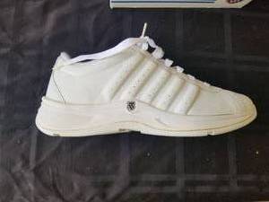 lot 243 image: K-Swiss Talmar mens tennis shoes