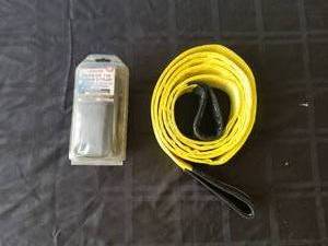 lot 256 image: Lot of 2 straps