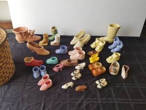lot 269 image: Selection of miniature shoe collectibles