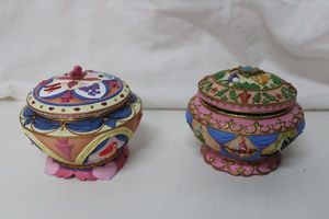 lot 14 image: Disney Music Boxes Jessica Rabbit and Sleeping Beauty