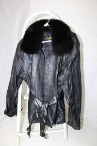 lot 4 image: Chosen Couture Collection Girls Jacket, marked XL Finland Dyed Fox Fur, Dry Clean