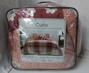 lot 51 image: 5Pc.  FullQueen Reversible Comforter Set