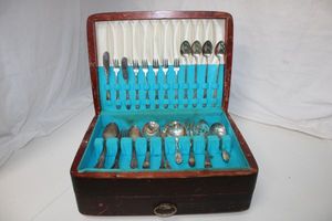 lot 70 image: Silverware Box and Silverware - Some Matching, different markings, H&T MFT., WmA. Rogers, Please Preview