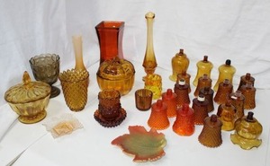 lot 98 image: Yellow and Orange Glass Lot