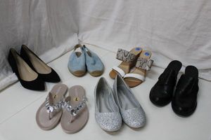 lot 106 image: Womens Shoes size 7 Holster, Hotcakes, Via Spiga, Born size 8, CL by Womens Shoes Laundry size 7.5