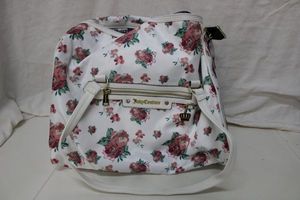 lot 116 image: Juicy Couture Marked Weekender Bag - Vintage Rose White