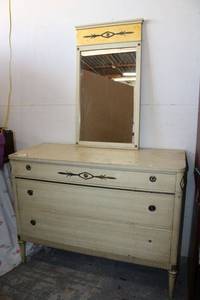lot 157 image: Blonde Colored Vintage Dresser and Mirror
