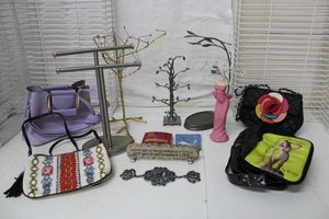 lot 164 image: Jewelry Hangers, Purses and More