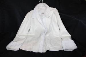 lot 186 image: Brandon Thomas White Faux Leather Jacket, Size XL