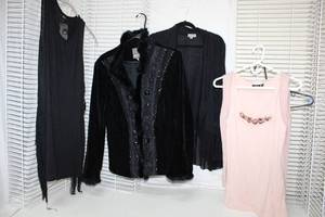 lot 189 image: Womens Clothes Spanner Size 10 Jacket with Beads and Multiple Tops