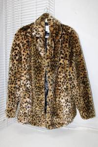 lot 202 image: Womens Jacket A. new day Size XL Faux Fur Animal Print Jacket