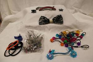 lot 406 image: Hair accessories. Includes rhinestone hairpins, barrettes, hair ties plus