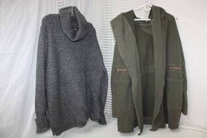 lot 242 image: Vera Wang Grey Turtleneck Sweater Size L and Free People Jacket Size M