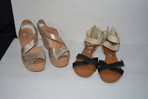lot 468 image: Womens Shoes Born Sandals Size 7, and Leather Sandals Size 7.5