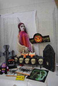 lot 478 image: Halloween Decorations Statue of Woman, Skull Fences, Tombstones and More, see pictures