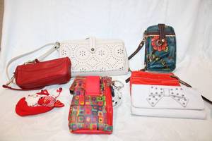 lot 512 image: Purses and Wallets Caprice Ostrich, The Sak, and Sakroots Brands