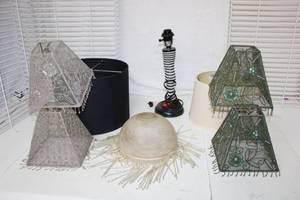 lot 494 image: Lamp and assortment of Lamp Shades, see pictures
