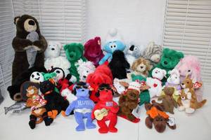lot 524 image: Plush Toys and TY Beanie Babies including Elvis