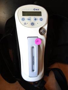 lot 4 image: BIG $$$ ITEM - INOGEN ONE PORTABLE OXEGEN CONCENTRATOR - MODEL I0-200 (TESTEDWORKING) $$$$