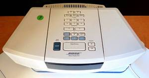 lot 7 image: Bose Wave AMFM Radio CD Player AWRC1-P - White - NO REMOTE CONTROL (WORKS PERFECTLY) $$$