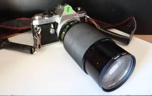 lot 8 image: VINTAGE Pentax ME Super 35mm SLR Film Camera wHoya 62mm Telephoto Lens $$$
