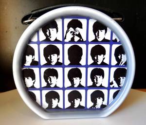 lot 14 image: Lunch Box Beatles 6 Drum Shape Collectible Tin 2000 Vandor Apple Corp