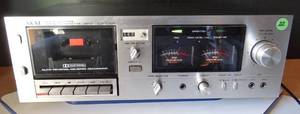 lot 22 image: Vintage Akai CS-732D Auto Reverse Cassette Tape Player Recorder $$$