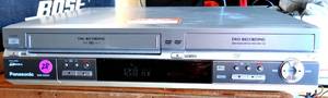 lot 28 image: Panasonic DMR-ES30V DVDVHS Combo Player Recorder DVD Recorder - POWER TESTED GOOD $$$