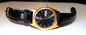 lot 37 image: NICE SHARP MENS WATCH W BLACK LEATHER STRAP - MODEL 287279