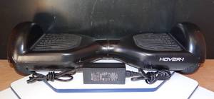 lot 40 image: Hover-1 H1 Hoverboard Electric Self Balancing Scooter wCharger