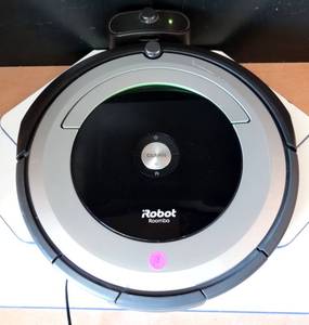 lot 78 image: iRobot Roomba 690 Robot Vacuum-Wi-Fi Connectivity, Works with Alexa - TESTEDWORKS