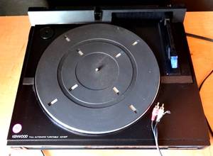 lot 93 image: VINTAGE Kenwood KD-64F Direct Drive Linear Tracking Turntable - POWER TESTED GOOD